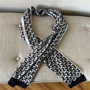 Michael Kors scarf!! Versatile black and white! Like new!